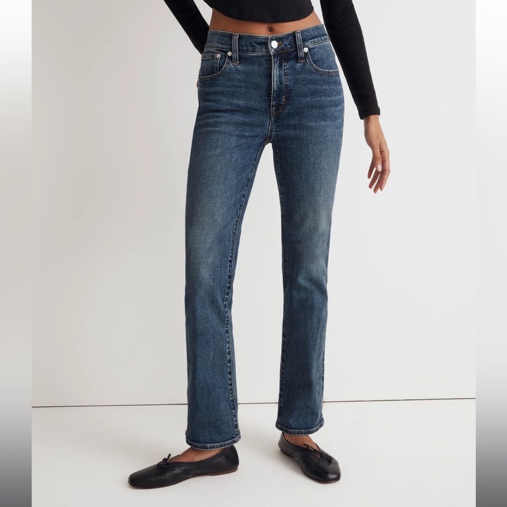 Madewell Mid Rise Kick Out Crop // Size 27 // Arlen Wash